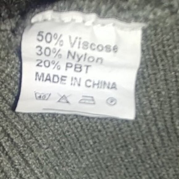 Source Unknown Sweater Women's Grey Long Sleeve Highlow Turtleneck Size L - Picture 3 of 7